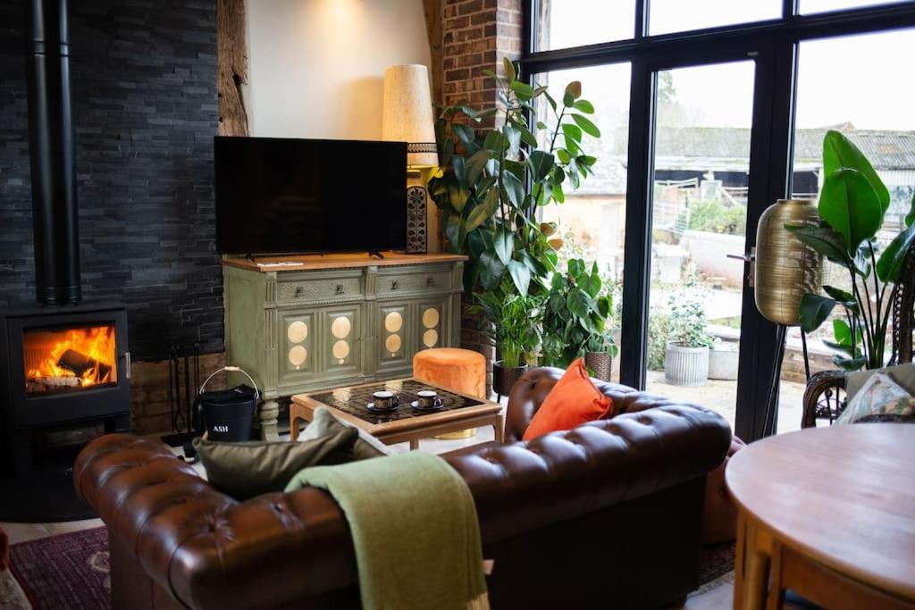 The Cart House - Beautiful Contemporary Barn - Hot Tub Διαμέρισμα Bridgnorth Εξωτερικό φωτογραφία